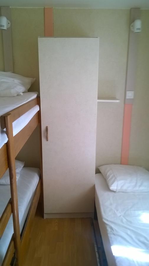 Hôtel L'Hermitage Des 4 Saisons à La Gonterie-Boulouneix Chambre photo